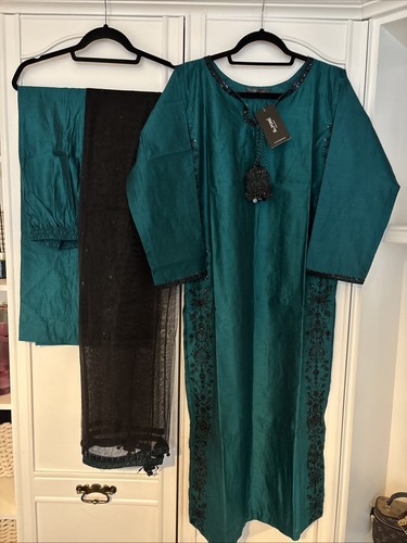 Sha posh embroidered brand - sha, new