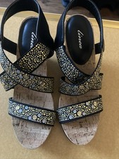 Linea Ladies Cork Sandals With Beaded Straps Size 4