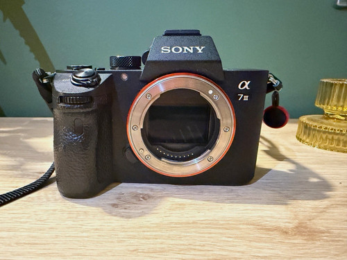 Sony alpha iii - a7,