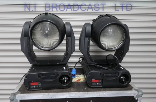 Martin mac600 moving lights - 2x,