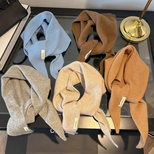 Women 100 wool knit - 100%,