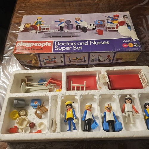 Playpeople doctors and nurses - doctors,