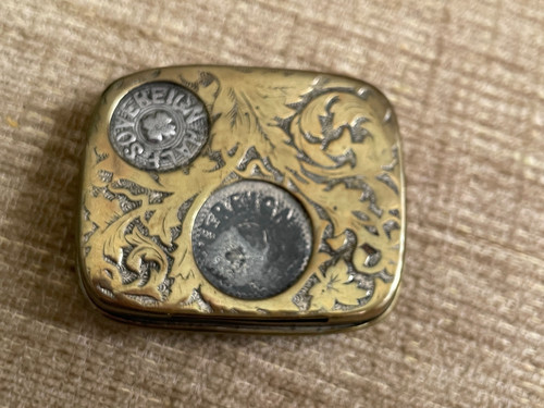 Victorian sovereign holder - victorian,