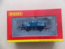 Hornby R6757 7 Plank Richard