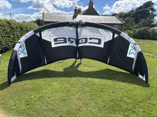 Core xr8 kitesurfing kite - core, 8m
