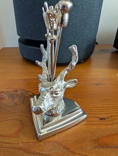 Stag deer head figurine - "stag,
