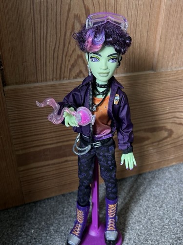 Spelldon monster high doll - monster,