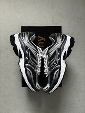 Saucony ProGrid Omni 9 Deep