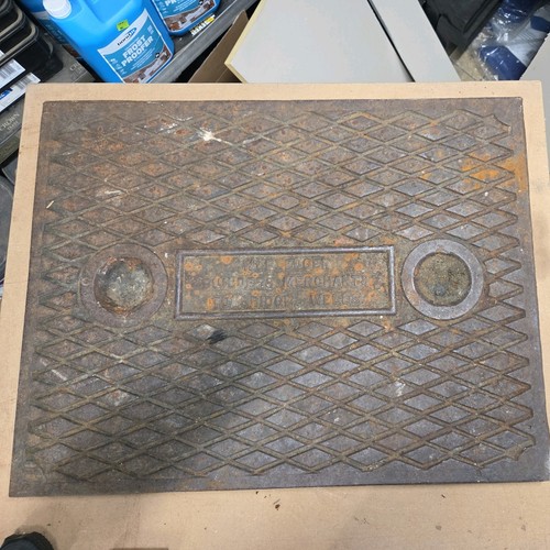 Cast iron manhole cover - cast, 660mm