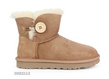 UGG Mini Bailey Button II