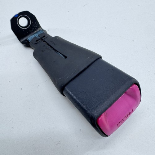Suzuki swift seat belt - suzuki, buckle