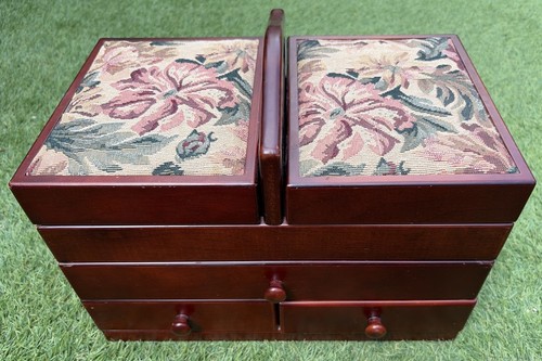 Vintage wooden sewing - wooden,