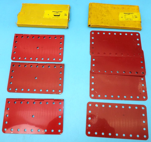 Two groups meccano parts in - groups,