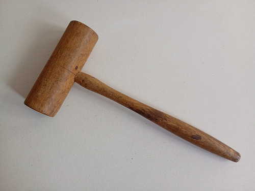 Vintage wooden lead beating - lead,