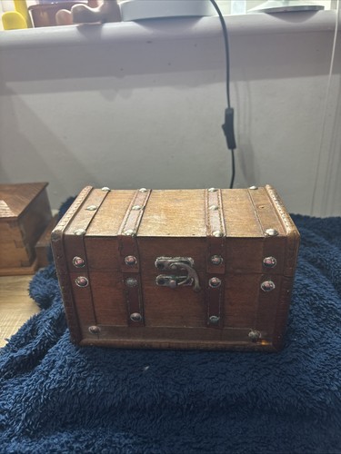 Small wooden treasure chest - wooden,