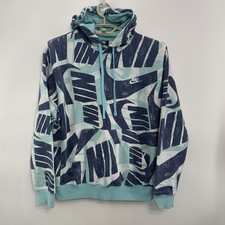 Nike Sportswear Swoosh Logo