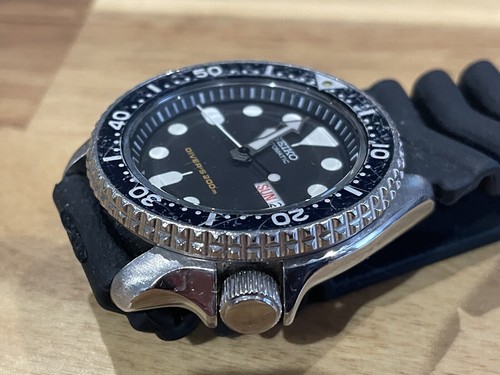 Seiko men black watch - seiko,