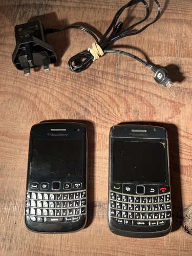 Blackberry bold 9700 - blackberry, /
