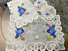 4 VINTAGE WHITE POLYESTER