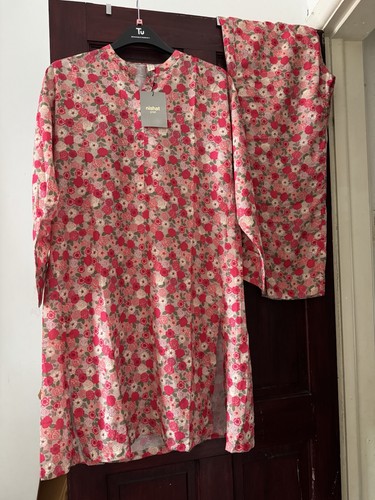 Beautiful floral suit - beautiful,