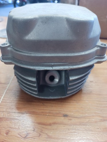 Brand new cylinder head and - new,