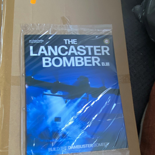 Hachette the lancaster bomber - the,