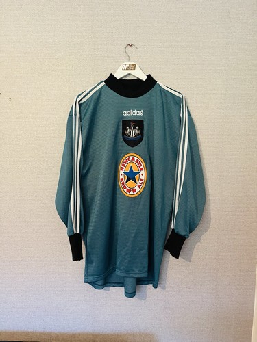 Newcastle united goalkeeper - newcastle,