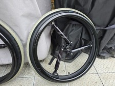 A pair of 24" (540mm)
