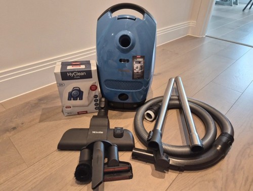 Miele classic junior vacuum - classic, c1