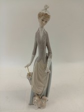 Lladro Figurine Lady with Parasol and Dogs Porcelain Spain L-150 14.5in