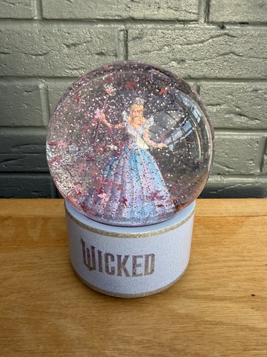 Wicked for good glinda - good, light