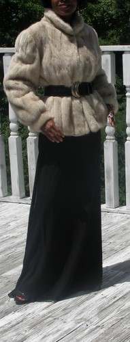 Designer crop cinnamon cream