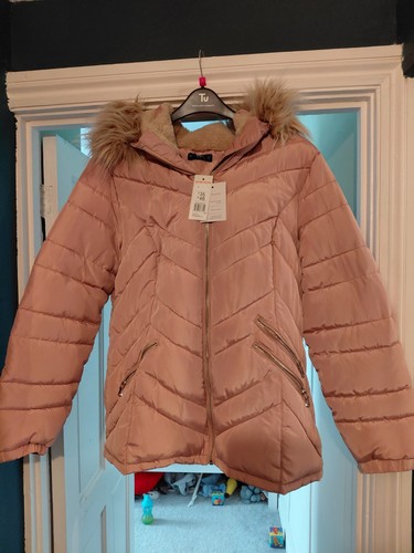 And women s - f, women's
