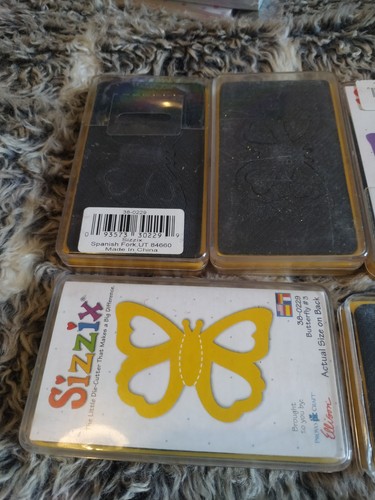 Sizzix medium die - 3, x