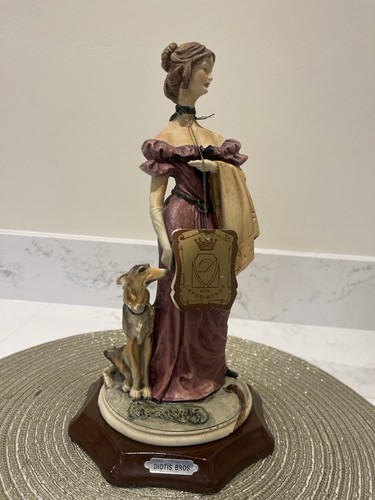 Capodimonte style lady - style, with