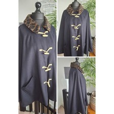 HENRY HOLLAND Women's Cape