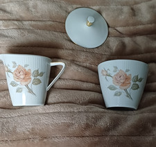 Seltmann Weiden Baveria Monika milk jug and lidded sugar bowl.