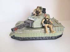 LANARD 2001 THE CORPS DIRE WOLF TANK + 2 Figures