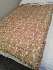 Vintage 1960s Bed Quilt