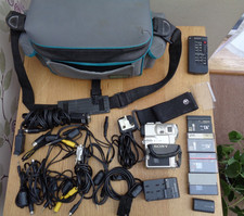 Sony DCR-PC1E Digital Mini DV Handycam Movie Camcorder + Extras Tested Working