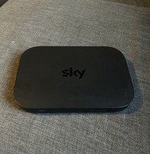 Sky Broadband Hub with box