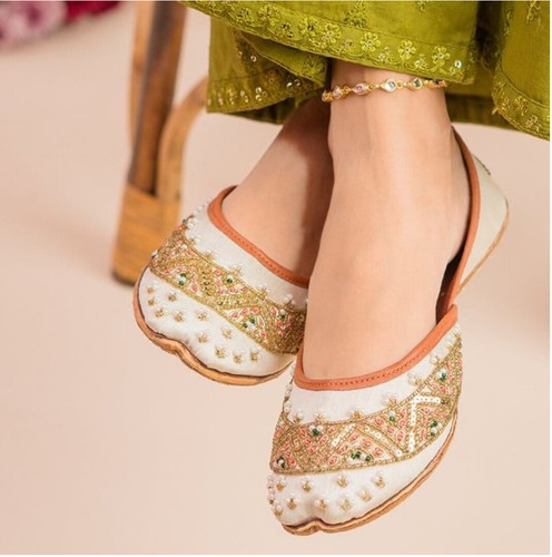 Handmade white bridal juttis - handmade,