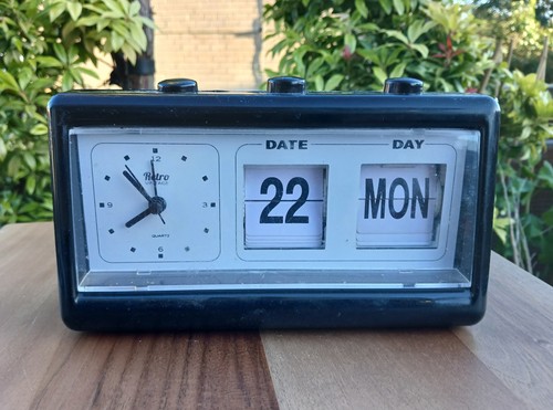 Retro vintage flip calendar - flip,