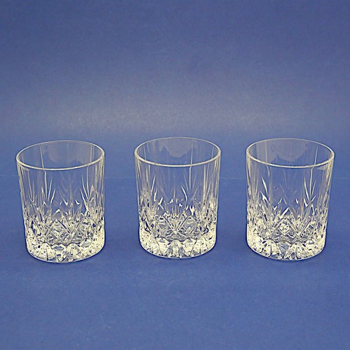 Three crystal whisky - three,