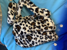 Women’s Soft Leopard Fur
