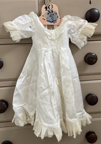 Beautiful antique lace satin - beautiful, &