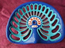 TRACTOR    IMPLEMENT SEAT