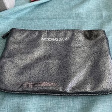 VICTORIAS SECRET CLUTCH