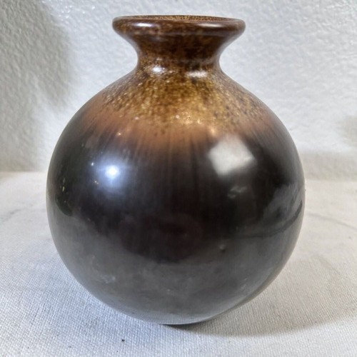 Small round pottery art - small,