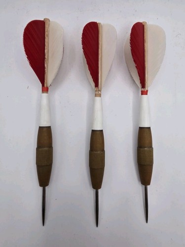 Vintage kwiz dart set with - kwiz,